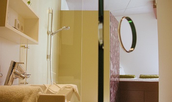 Aesthetically pleasing bathrooms in the SUN Matrei in Osttirol