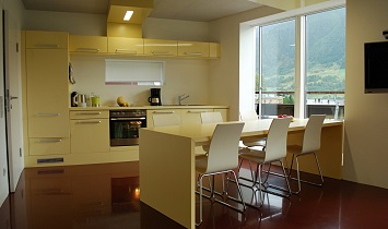 Ess- und Wohnbereich im Design Appartement für 2 bis 3 Personen