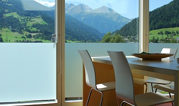 Herrlicher Ausblick vom Esstisch in die Bergwelt des Nationalparks Hohe Tauern